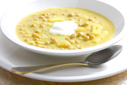 thick chick peas soup