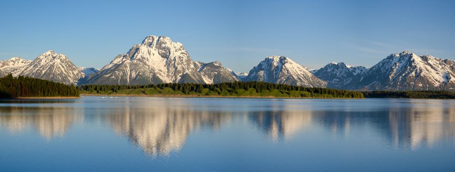 Panorama of the Teton Mountains and Jackson Lake, Grand Teton National Park, Teton County, Wyoming, USA