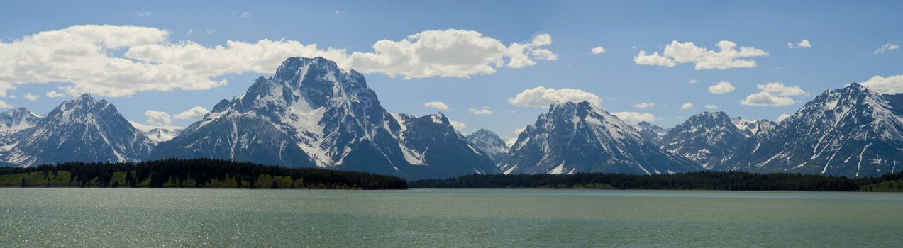 Panorama of Jackson Lake and the Teton Mountains on a summer afternoon, Grand Teton National Park, Teton County, Wyoming, USA