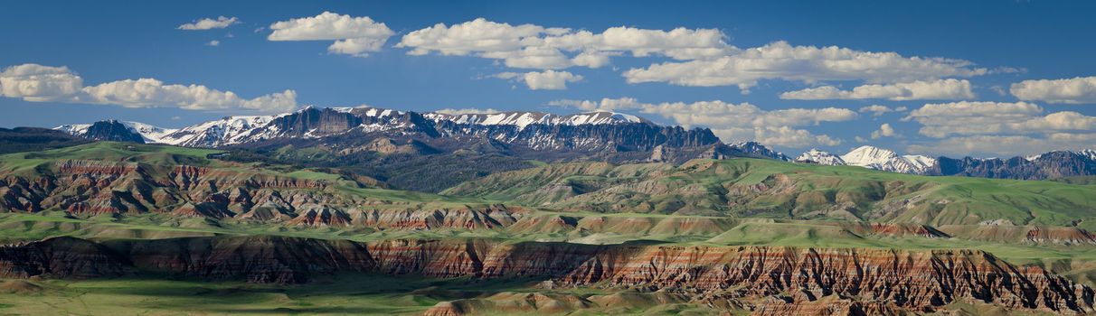 Panorama of the Dubois Badlands and the Absoroka Mountains in summer, Fremont County, Wyoming, USA