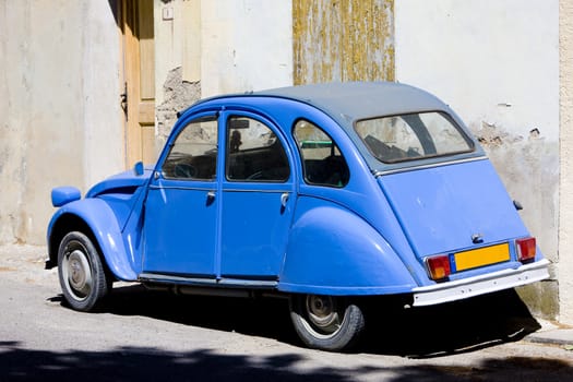 car Citro�n, Valensole, Provence, France