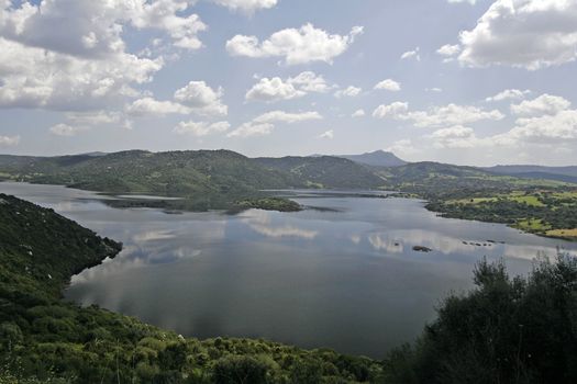 Lago della Liscia, a lake of Sardinia, Italy. Am Lago della Liscia, Seenlandschaft