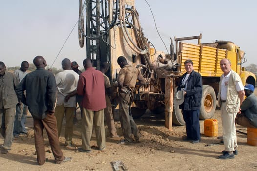 All stages of the drilling of a well in Burkina Faso Faso. Water is with 40 meters of depth and it is necessary to use a truck of drilling. To final manual pump will be assembled so that the well is protected from all pollution outside. A well costs 8000 Euro which are financed by humanitarian associations.