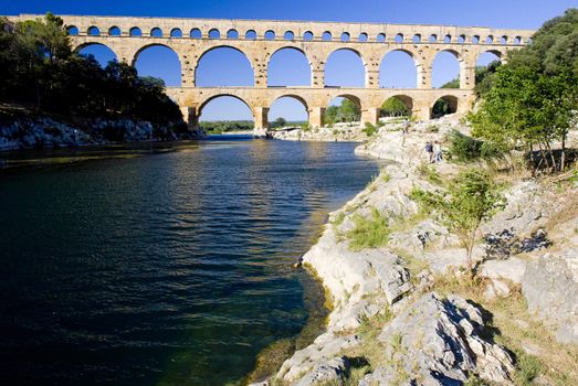 Roman aqueduct, Pont du Gard, Languedoc-Roussillon, France