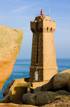 Pors Kamor lighthouse, Ploumanac''h, Brittany, France