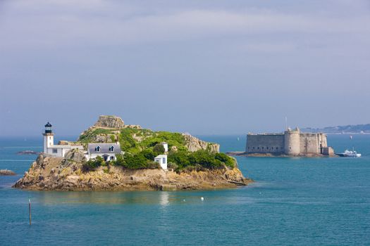 lighthouse and Chateau du Taureau, Pointe de Pen al Lann, Brittany, France