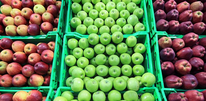 Fresh apple at a farmer's market.