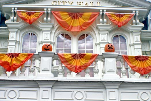 A building decorated with pumpkins for Halloween