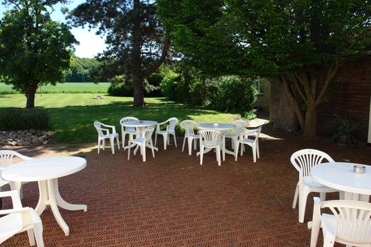  Charmin gromantic hotel cafebackyard seating corner with garden furniture                              