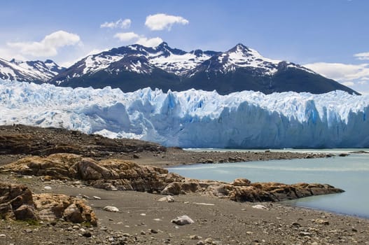 photo was taken on the glacier Perito Moreno.







photo was taken on the glacier Perito Moreno.