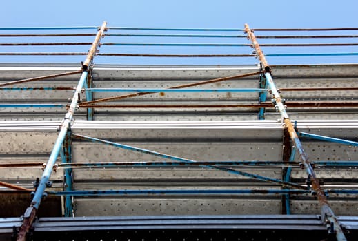 A picture of a Scaffold taken from under