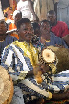 The festival of establishment of a usual chief in Burkina Faso Faso lasts three days. The usual chief succeeds his father deceased, it is always the groin of the family and always a man. It is a very rare event because a chief can be replaced only after his death. During establishment it is the festival and all the area is invited. This festival occurs to Kokemnour�, small village in the East of Burkina Faso Faso in the province of Kouritanga. These three days are punctuated of dance, meal and especially of traditional ceremonies African. The Chief is the King and can be established only by chiefs more important than him.                                