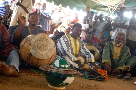 The festival of establishment of a usual chief in Burkina Faso Faso lasts three days. The usual chief succeeds his father deceased, it is always the groin of the family and always a man. It is a very rare event because a chief can be replaced only after his death. During establishment it is the festival and all the area is invited. This festival occurs to Kokemnour�, small village in the East of Burkina Faso Faso in the province of Kouritanga. These three days are punctuated of dance, meal and especially of traditional ceremonies African. The Chief is the King and can be established only by chiefs more important than him.                                