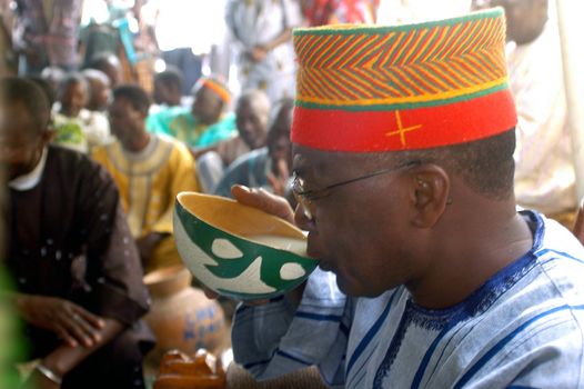 The festival of establishment of a usual chief in Burkina Faso Faso lasts three days. The usual chief succeeds his father deceased, it is always the groin of the family and always a man. It is a very rare event because a chief can be replaced only after his death. During establishment it is the festival and all the area is invited. This festival occurs to Kokemnour�, small village in the East of Burkina Faso Faso in the province of Kouritanga. These three days are punctuated of dance, meal and especially of traditional ceremonies African. The Chief is the King and can be established only by chiefs more important than him.                                