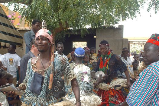 The festival of establishment of a usual chief in Burkina Faso Faso lasts three days. The usual chief succeeds his father deceased, it is always the groin of the family and always a man. It is a very rare event because a chief can be replaced only after his death. During establishment it is the festival and all the area is invited. This festival occurs to Kokemnour�, small village in the East of Burkina Faso Faso in the province of Kouritanga. These three days are punctuated of dance, meal and especially of traditional ceremonies African. The Chief is the King and can be established only by chiefs more important than him.                                
