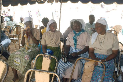 The festival of establishment of a usual chief in Burkina Faso Faso lasts three days. The usual chief succeeds his father deceased, it is always the groin of the family and always a man. It is a very rare event because a chief can be replaced only after his death. During establishment it is the festival and all the area is invited. This festival occurs to Kokemnour�, small village in the East of Burkina Faso Faso in the province of Kouritanga. These three days are punctuated of dance, meal and especially of traditional ceremonies African. The Chief is the King and can be established only by chiefs more important than him.                                