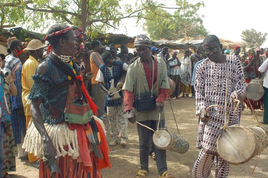 The festival of establishment of a usual chief in Burkina Faso Faso lasts three days. The usual chief succeeds his father deceased, it is always the groin of the family and always a man. It is a very rare event because a chief can be replaced only after his death. During establishment it is the festival and all the area is invited. This festival occurs to Kokemnour�, small village in the East of Burkina Faso Faso in the province of Kouritanga. These three days are punctuated of dance, meal and especially of traditional ceremonies African. The Chief is the King and can be established only by chiefs more important than him.                                