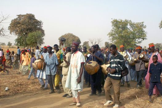 The festival of establishment of a usual chief in Burkina Faso Faso lasts three days. The usual chief succeeds his father deceased, it is always the groin of the family and always a man. It is a very rare event because a chief can be replaced only after his death. During establishment it is the festival and all the area is invited. This festival occurs to Kokemnour�, small village in the East of Burkina Faso Faso in the province of Kouritanga. These three days are punctuated of dance, meal and especially of traditional ceremonies African. The Chief is the King and can be established only by chiefs more important than him.                                