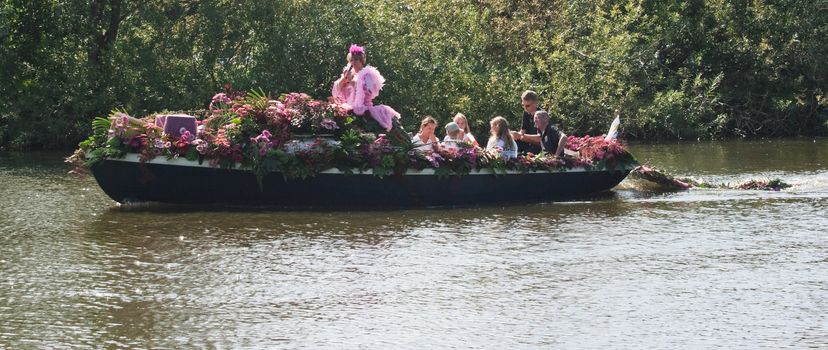 VLAARDINGEN - AUGUST 05: Each year this unique floating parade of beautiful decorated boats sail through the Westland. Theme this year: Theatre on water, August 05, 2011, Vlaardingen, the Netherlands

