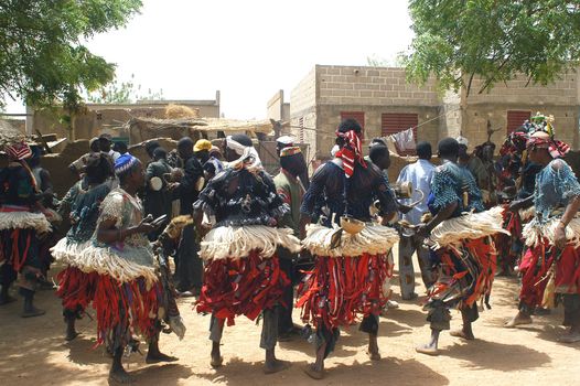 The festival of establishment of a usual chief in Burkina Faso Faso lasts three days. The usual chief succeeds his father deceased, it is always the groin of the family and always a man. It is a very rare event because a chief can be replaced only after his death. During establishment it is the festival and all the area is invited. This festival occurs to Kokemnour�, small village in the East of Burkina Faso Faso in the province of Kouritanga. These three days are punctuated of dance, meal and especially of traditional ceremonies African. The Chief is the King and can be established only by chiefs more important than him.                                