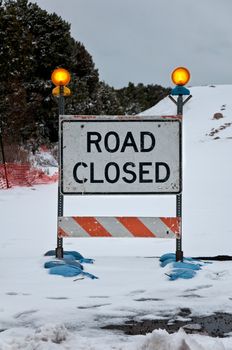 Snowy road closed sign at the Grand Canyon