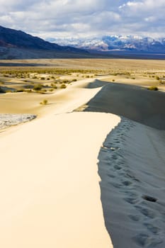 Stovepipe Wells sand dunes, Death Valley National Park, California, USA
