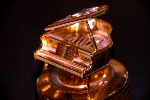 minature piano toy