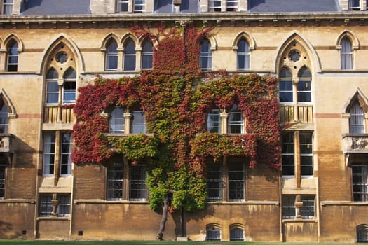 Part/ side wing of Christ Church, Oxford, UK. Christ Church is one of the colleges of Oxford Univeristy and at the same time the Cathedral church of the diocese of Oxford.