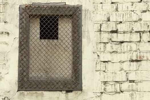 window with grid -focus on grid