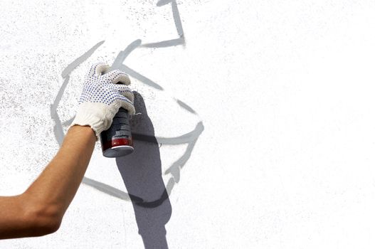 street painter(focus on the hand)