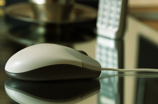 special photo f/x,focus point on the left part of the mouse