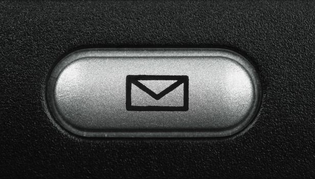 focus point on the mail symbol