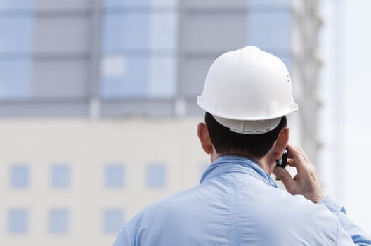 special toned, focus point on nearest part of head(hardhat selective)