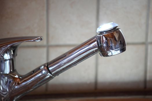 wash the glass in kitchen sink