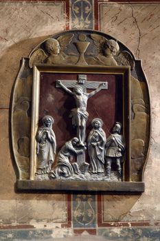 Crucifixion - Jesus dies on the cross