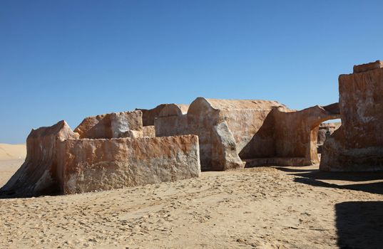 Building in the desert - Tunisia