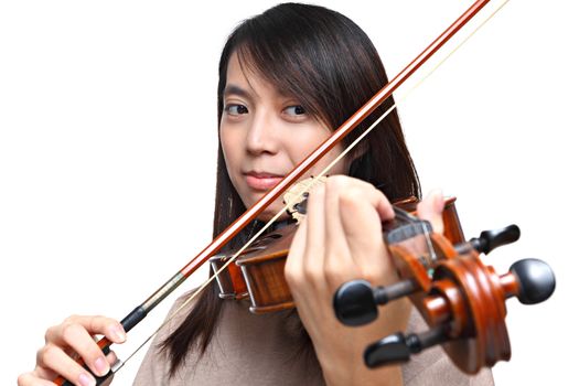 woman play violin