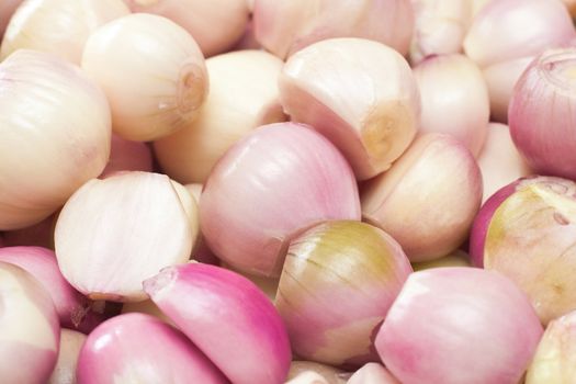 Fresh peeled shallots