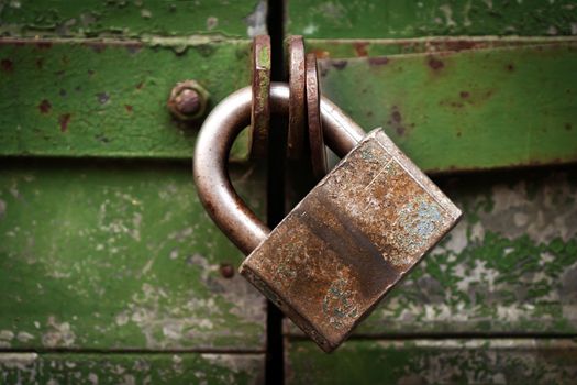 Closed metal lock door security protection padlock