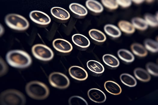 Close-up picture of a keyboard from a vintage typewriter