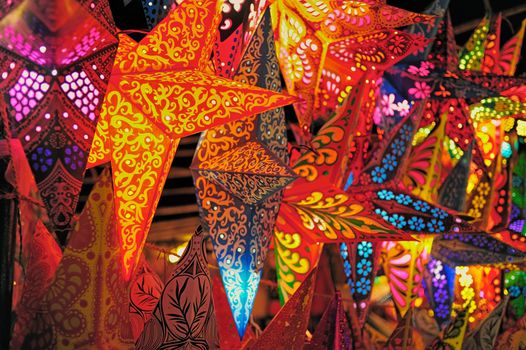 Bright stars. Folding paper lanterns from India
