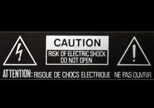 Caution.
Risk of electric shock.
Do not open.