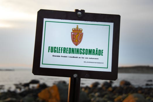 Text on sign in Norwegian: Fuglefredningsområde. Norway 2008.