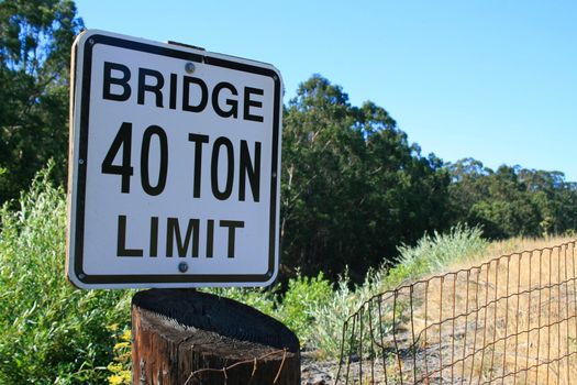 Close up of a bridge forty ton limit sign.
