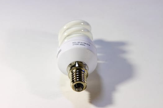 light bulbs, lighting, different costs of electricity
