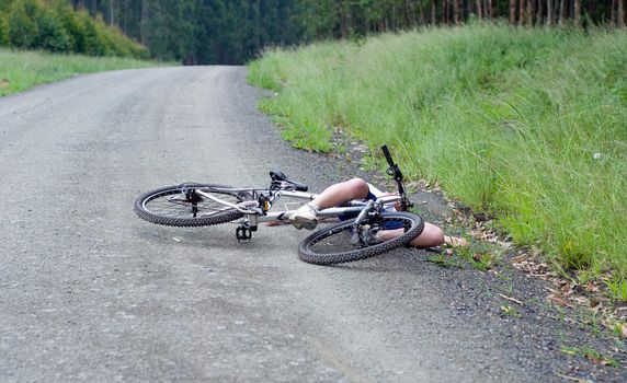 Girl hurt crashing bicyble accident