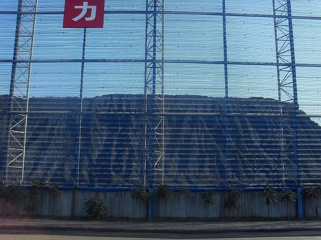 Windbreak dust suppression net