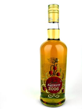 Norwegian Christmas aquavit from Gilde.
Text on bottle: Gilde Jule-Aquavit 2006.