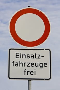 German Traffic sign "Einsatzfahrzeuge frei"