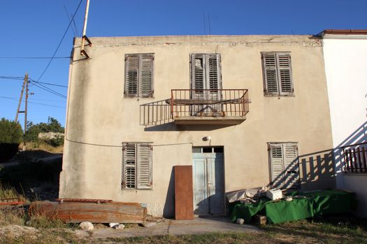 Vintage House, Ghost town detail.